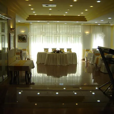 招待所 Sunce Sarajevo 4*